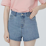 couple models denim shorts - WOMONA.COM