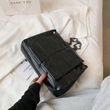 Ladies Leather Flap Chain Bag - WOMONA.COM