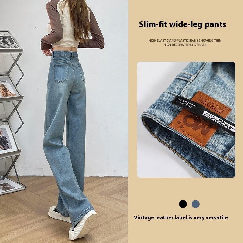 Women’s light-wash denim jeans with straight, wide legs and a classic five-pocket design