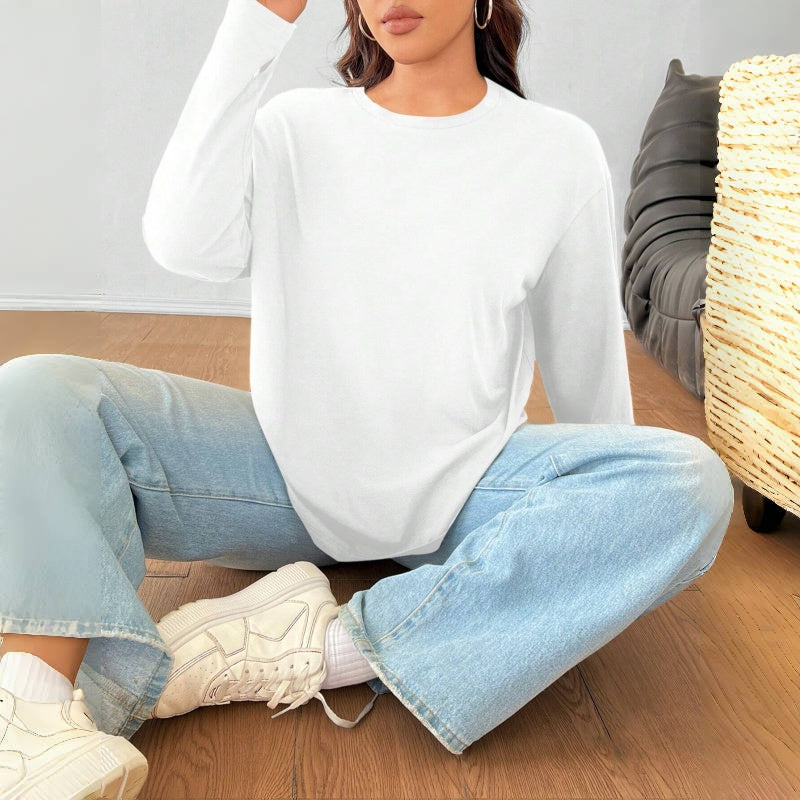 Women’s loose long-sleeve top in white, round neckline with relaxed fit