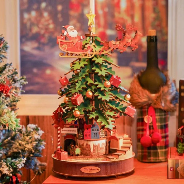 Caja de música de madera con melodía de árbol de Navidad