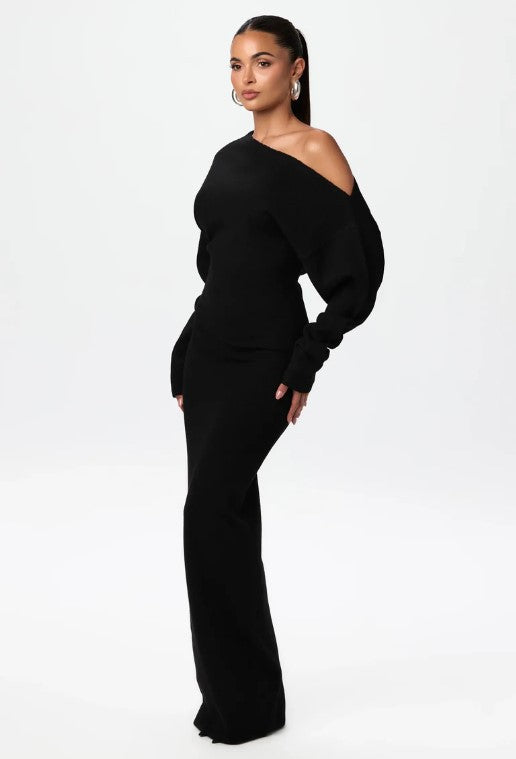 Women's off-shoulder long-sleeve knit maxi dress