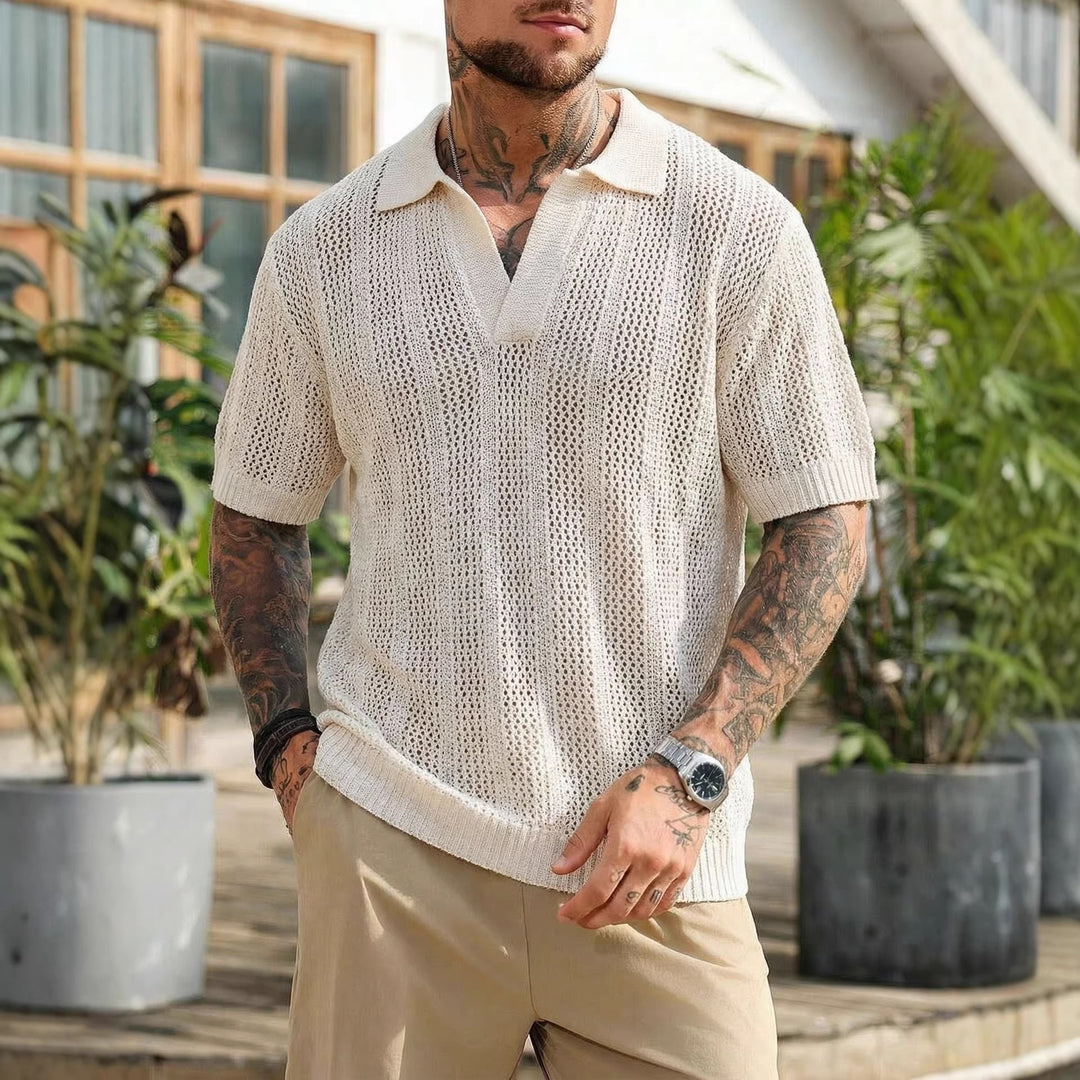Milky white short-sleeve knitted sweater, V-neck placket and ribbed hem