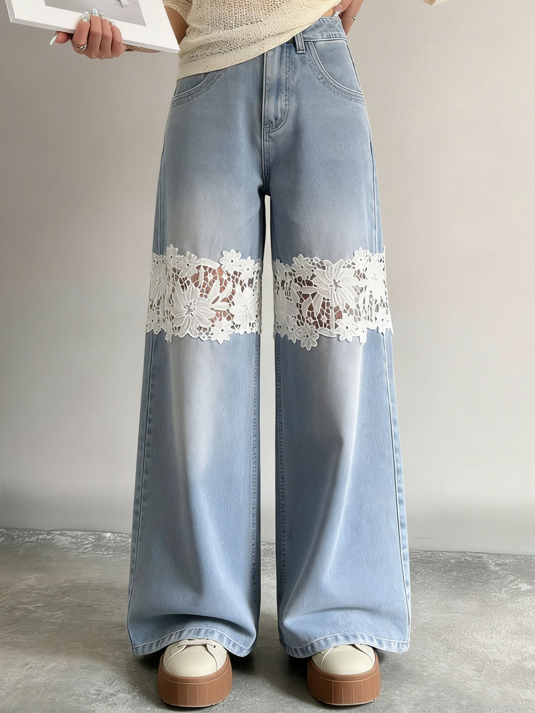 Women's Light-Wash Lace-Insert Wide-Leg Jeans – product image 1