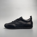 Zapatos casuales sencillos de cuero genuino para hombre hechos de piel de vaca negra