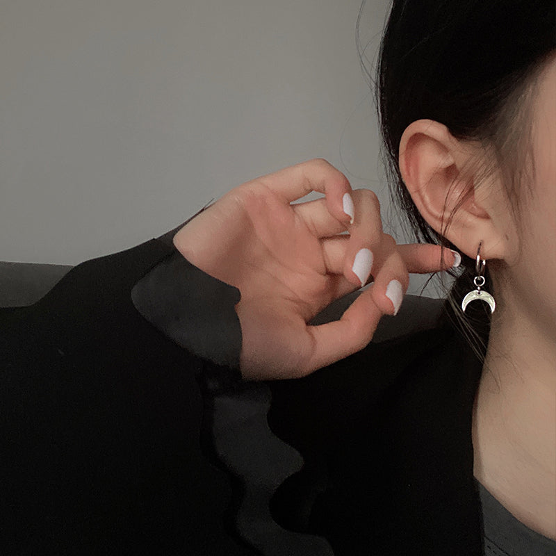 Personality earrings hollow circle - WOMONA.COM