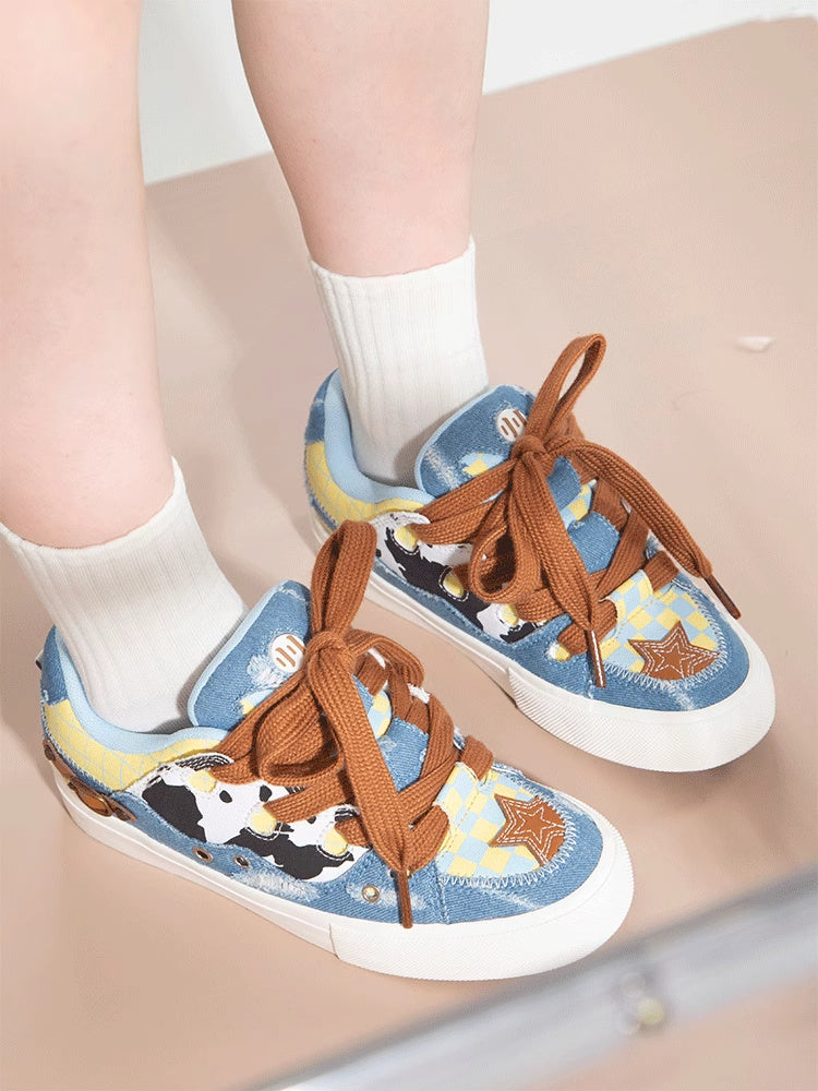 Zapatillas de lona vaquera con estampado de vaca y patchwork