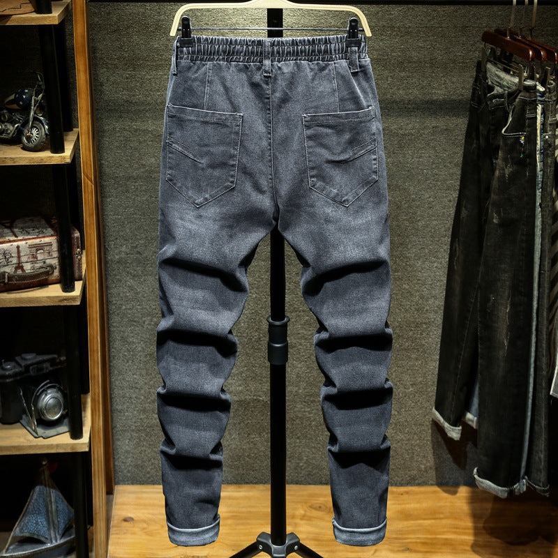 Tendencia otoño-invierno de jeans holgados para hombre