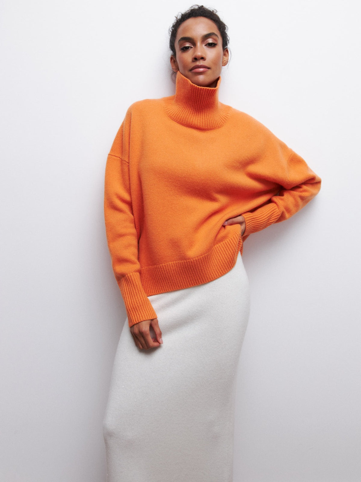 Women's solid-color turtleneck pullover sweater