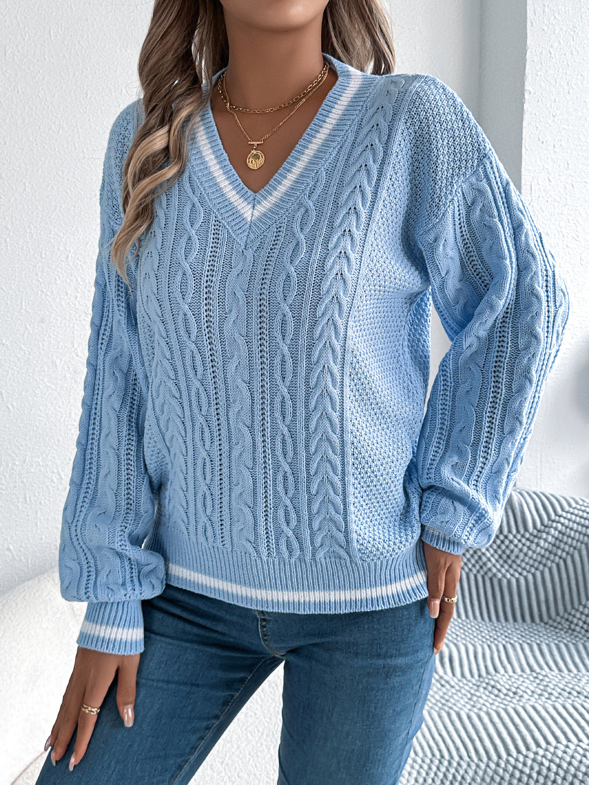 Women's Color-Block V-Neck Cable Knit Lantern-Sleeve Sweater - product image 9