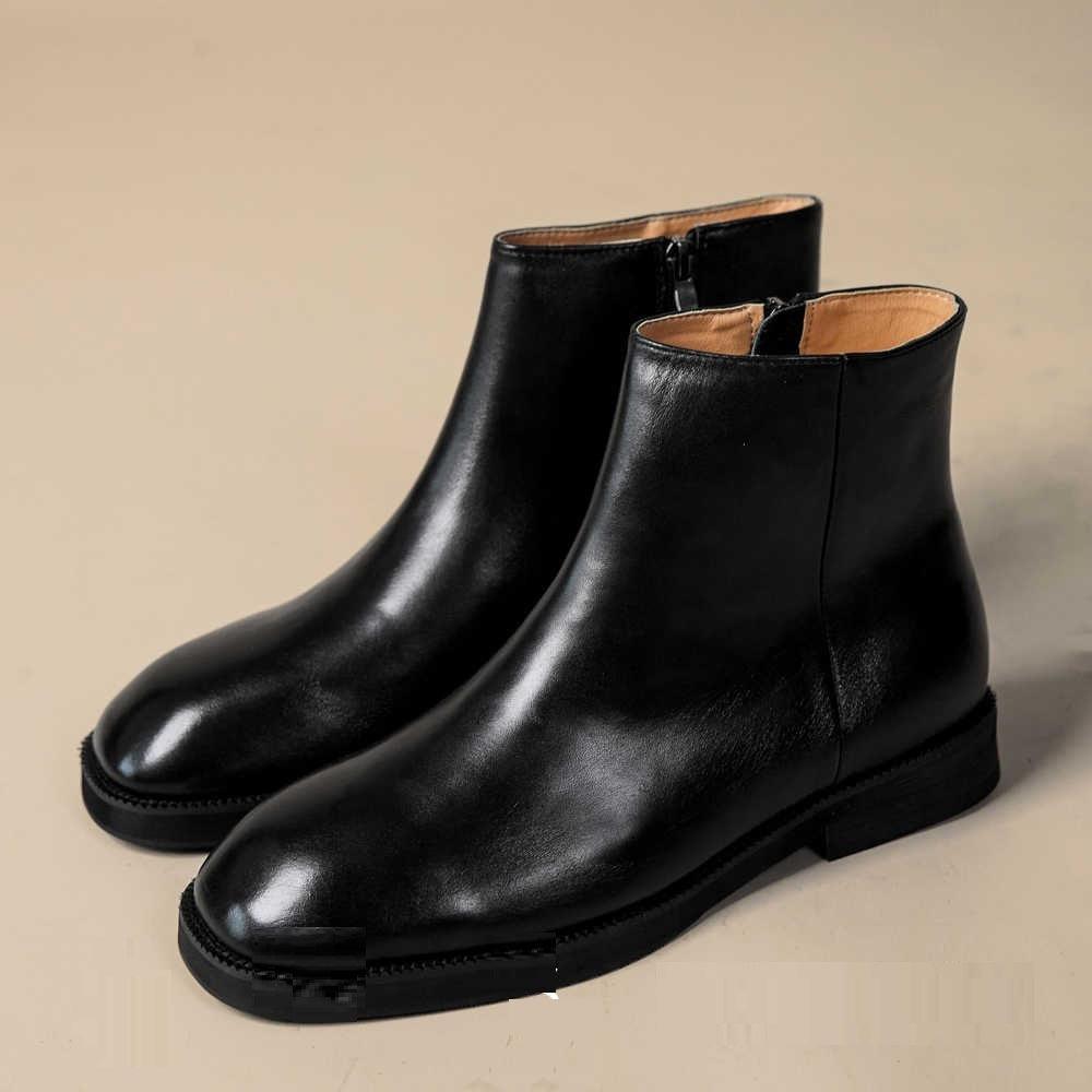 Men's black leather square-toe high-top boots with smooth finish and side opening.