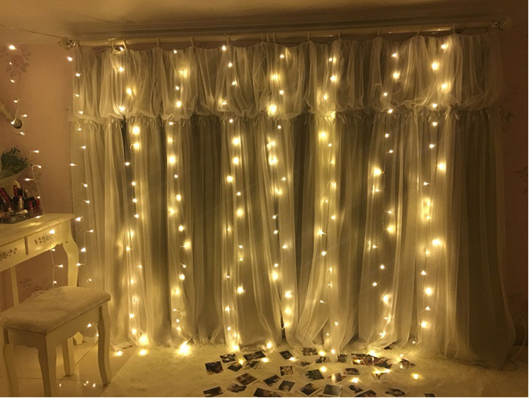 Christmas LED Curtain Lights - WOMONA.COM