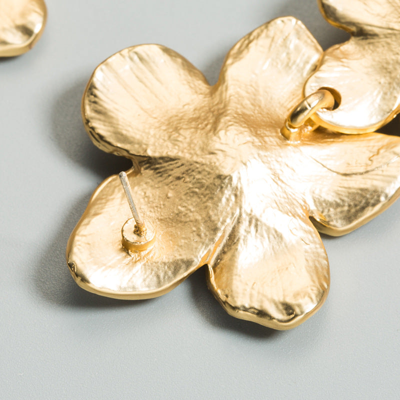 Flower golden petals, earrings - WOMONA.COM