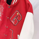 Modische Baseballuniform mit Kapuzenjacke