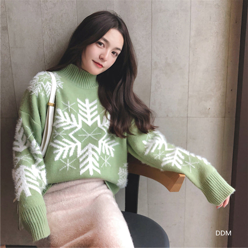 Christmas Sweater Girl - WOMONA.COM