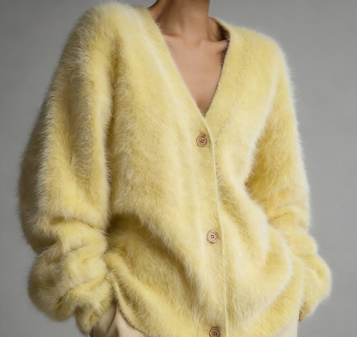 Women's relaxed V-neck button cardigan