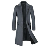 Men's woolen coat in autumn and winter