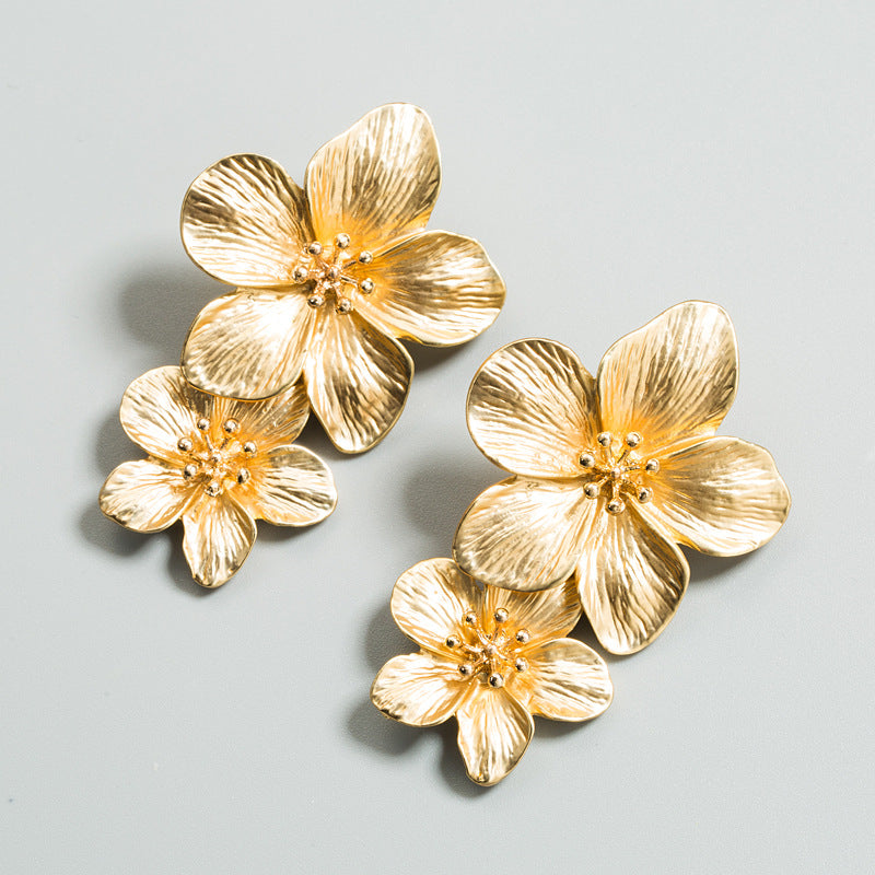 Flower golden petals, earrings - WOMONA.COM