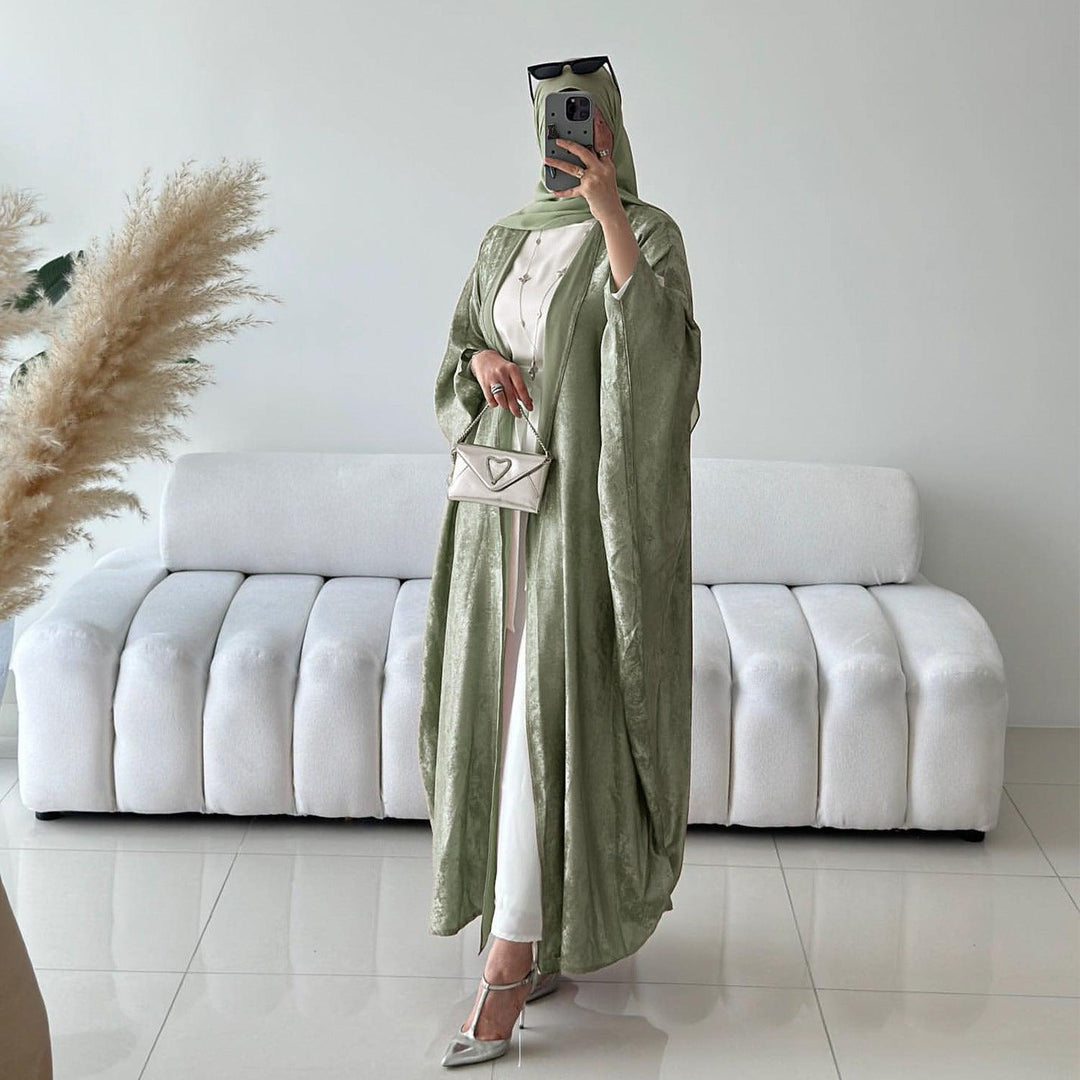Women’s hooded elegant robe, light green satin-look with long flowing sleeves