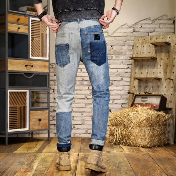 Slim Fit Jeans mit Löchern und Aufnähern in Kontrastfarbe für Herren