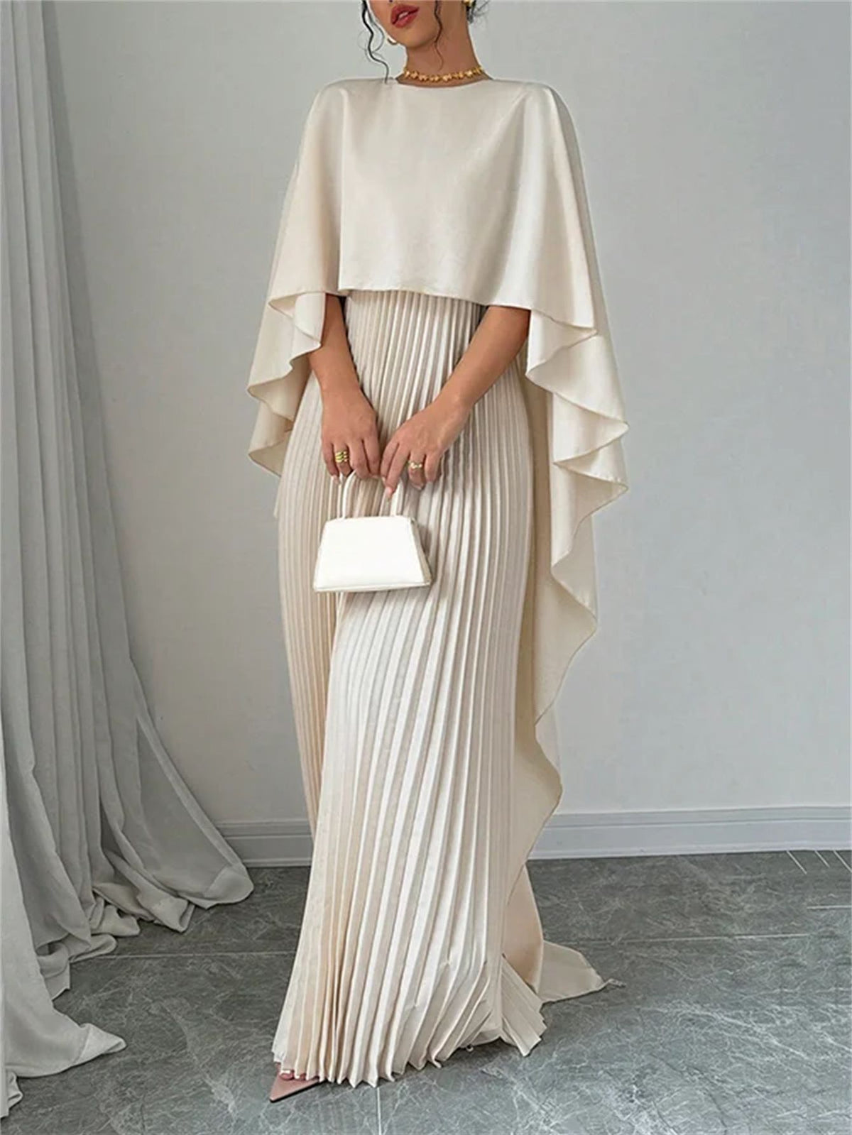 Women's relaxed batwing-sleeve midi dress – product image 6