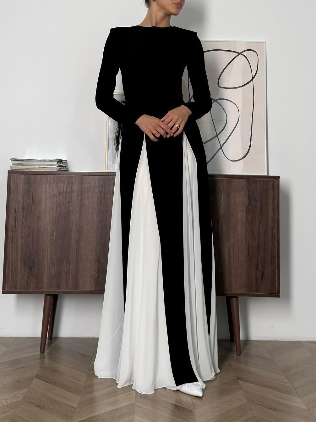 Black & White Contrast Long-Sleeve Maxi Dress – product image 1