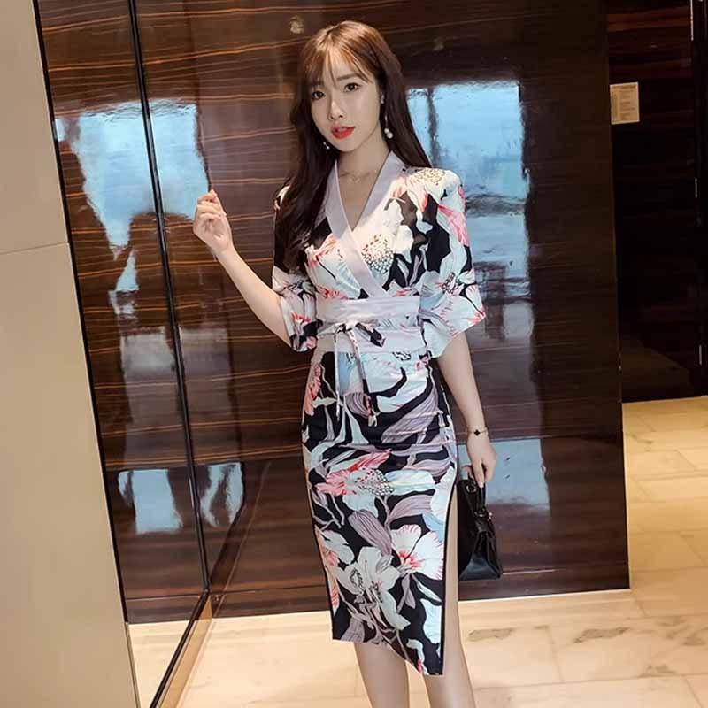 Dark floral hanfu dress with V-neck wrap, short sleeves, and tied waist belt