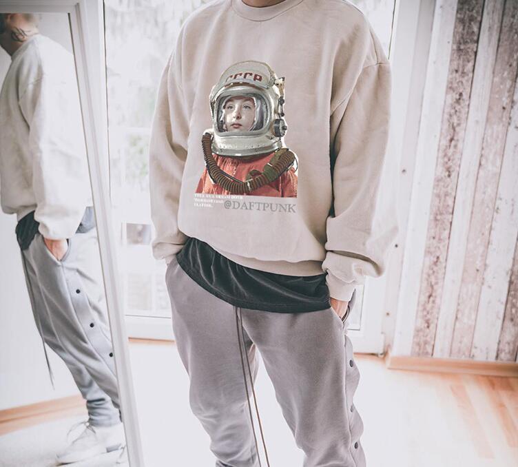 Men's loose Hong Kong style sweater