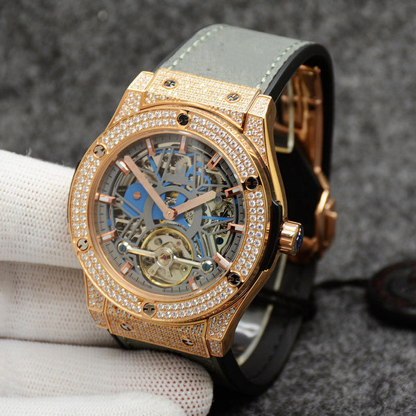 Men's And Women's Fashion Crystal Case Hollow Watch - WOMONA.COM