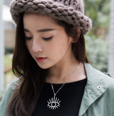 Short necklace - WOMONA.COM