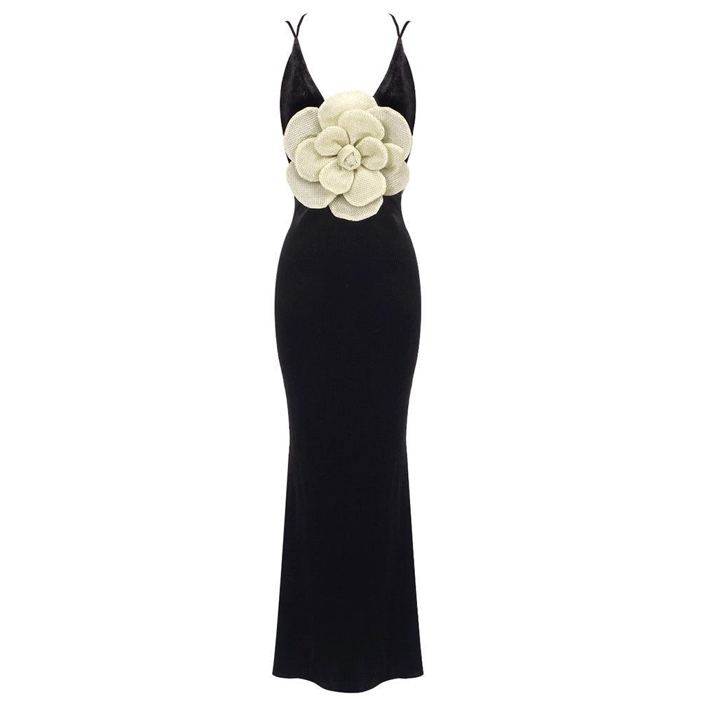 Black slim-fit backless camisole dress with gold flower