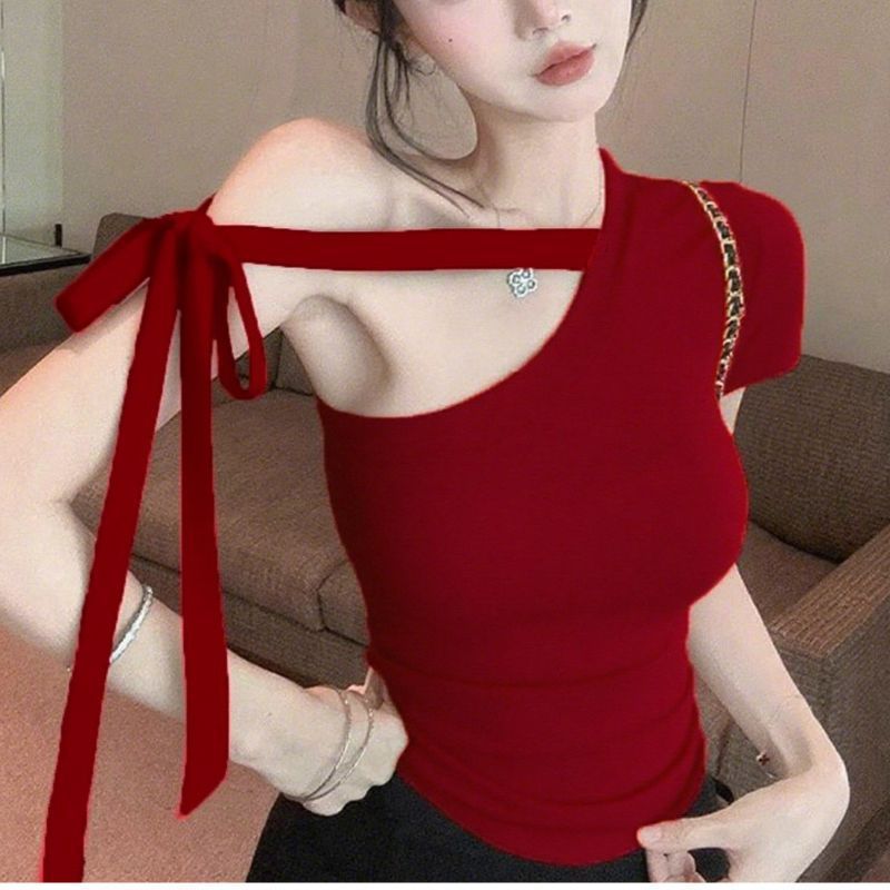 Wine red off-shoulder short-sleeve T-shirt with ribbon bow detail at neckline