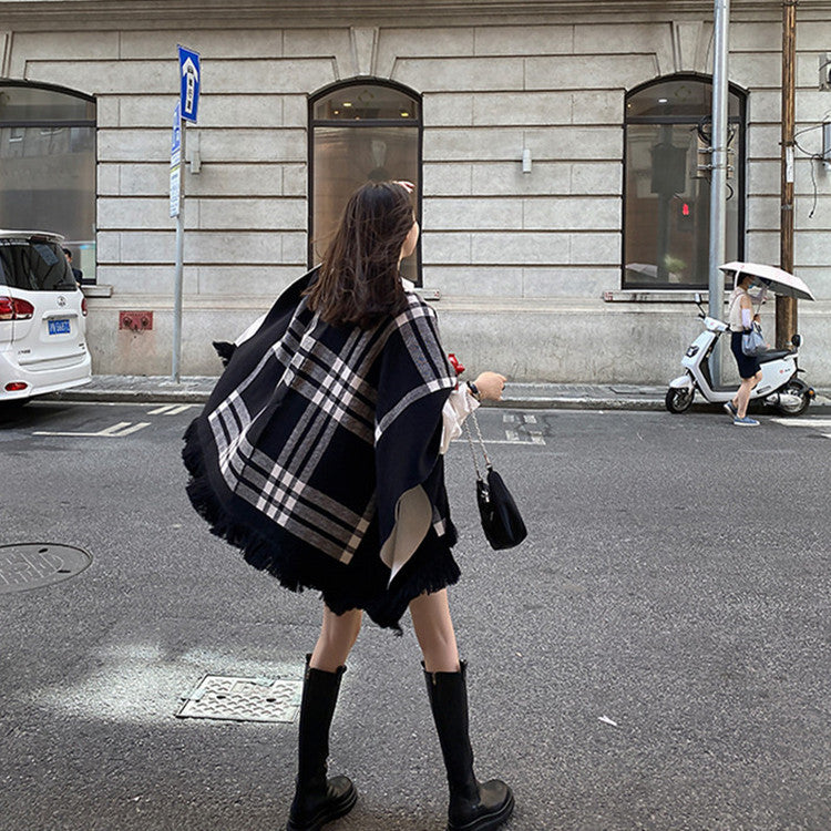 Wear A Cape Jacket And A Woolen Knitted Square Scarf - WOMONA.COM