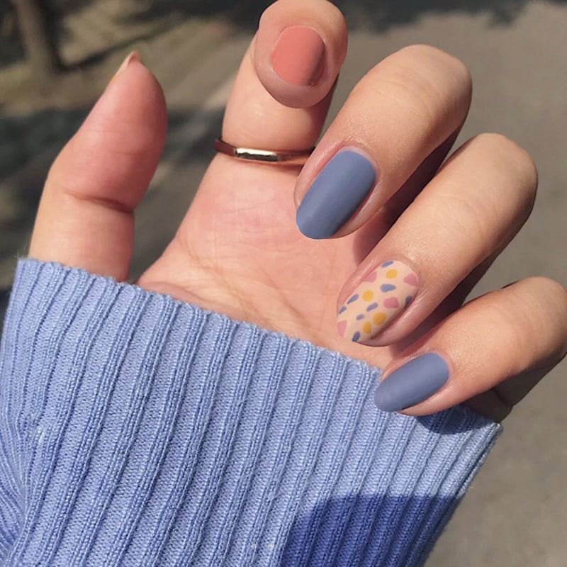 Ashionable Blue And Graffiti Pattern Wearable Fake Nails - WOMONA.COM