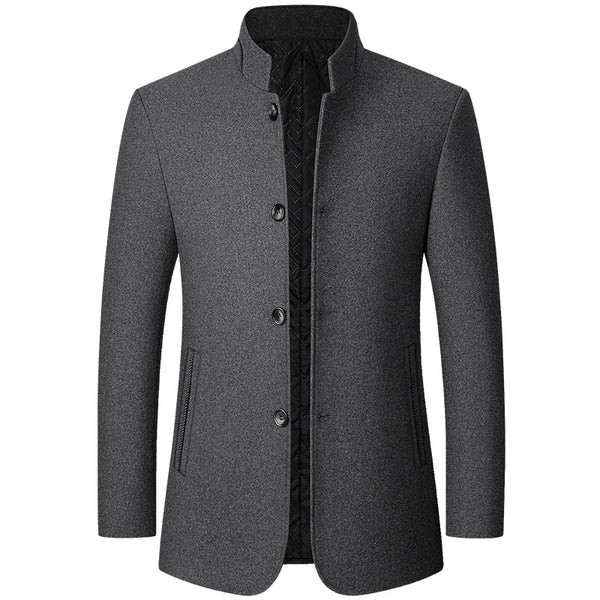 Chaqueta de lana con cuello alto para hombre de mediana edad