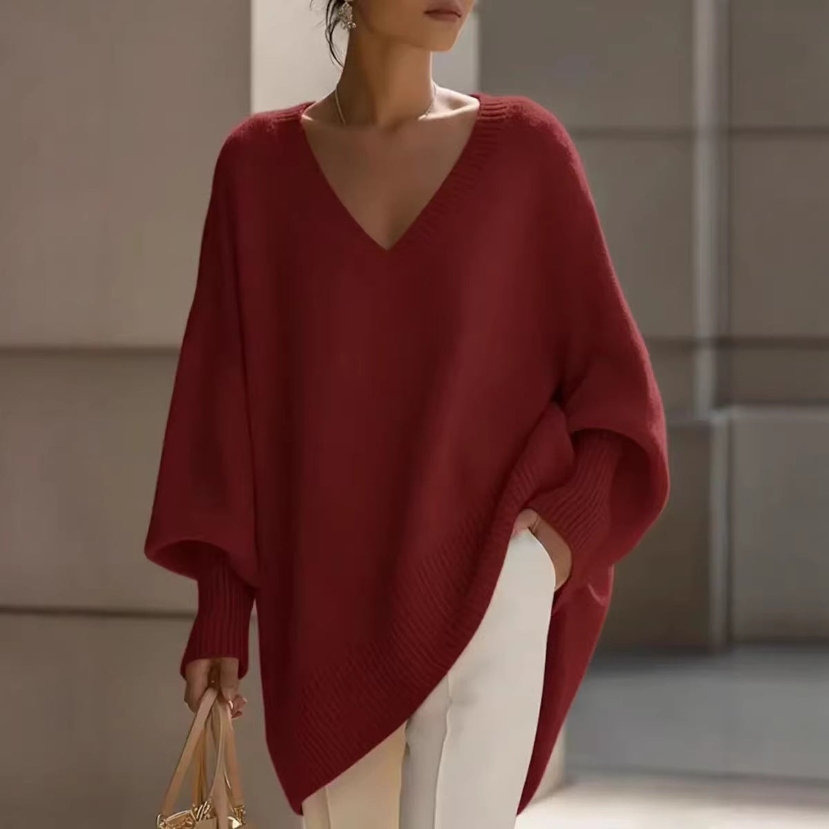 Women's relaxed V-neck pullover sweater