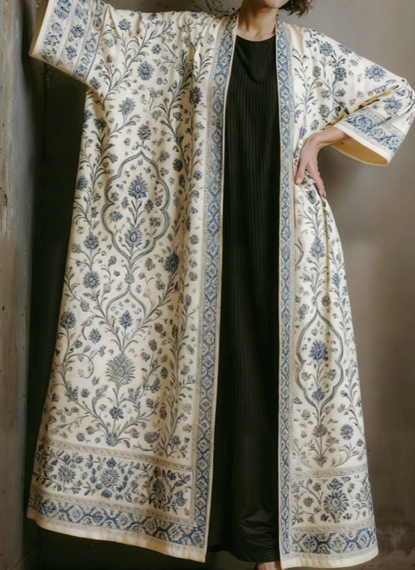 Long printed cardigan in offwhite with blue floral motifs and open front