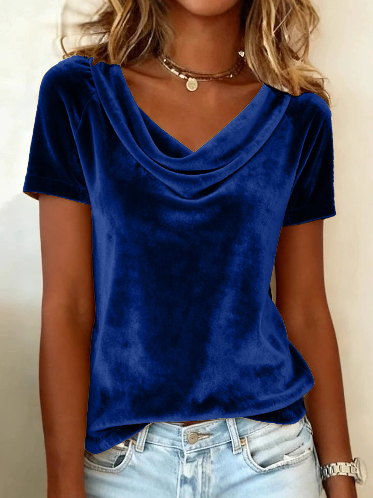 Blue velvet scoop-neck t-shirt with short sleeves and draped cowl neck