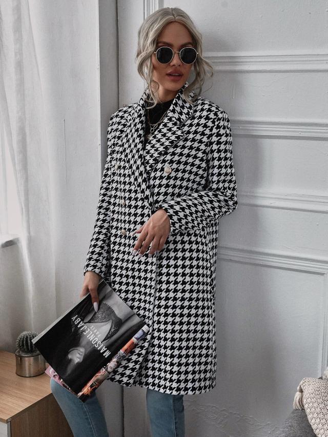 Houndstooth long wool coat in black-and-white, long sleeves and side pockets