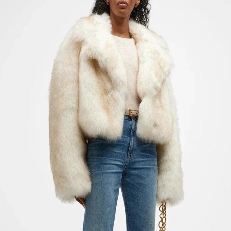 Women’s off-white fur coat with loose fit, wide lapels, long sleeves, open front