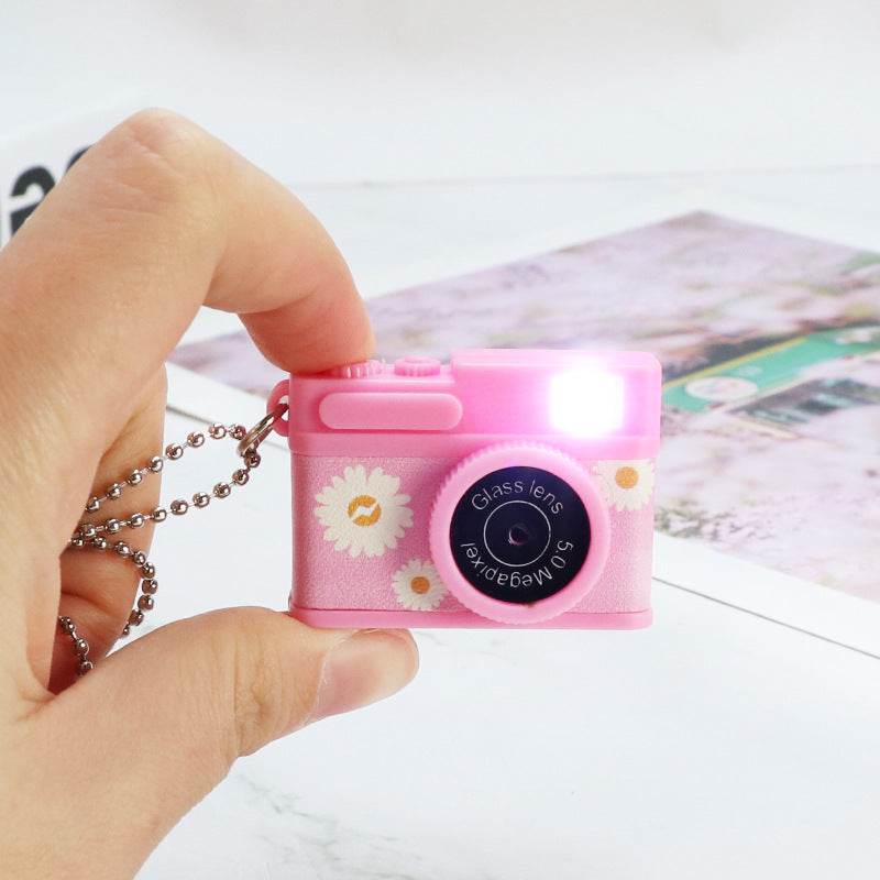 Daisy Mini Camera Necklace LED Sound And Glow - WOMONA.COM