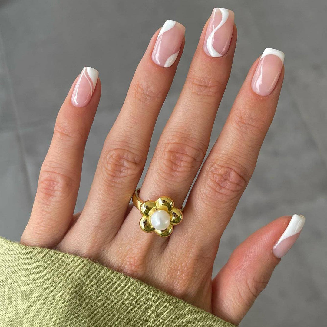 French Simplicity Short White Wear Finished Nail - WOMONA.COM