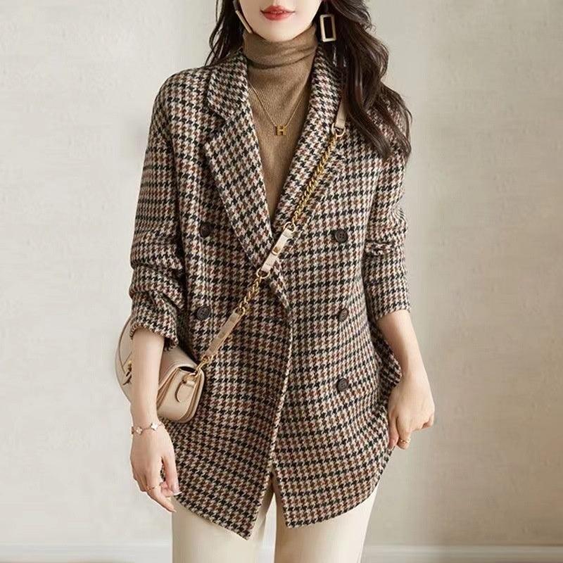 Women’s houndstooth wool blazer coat with suit collar, button-front, and side pockets
