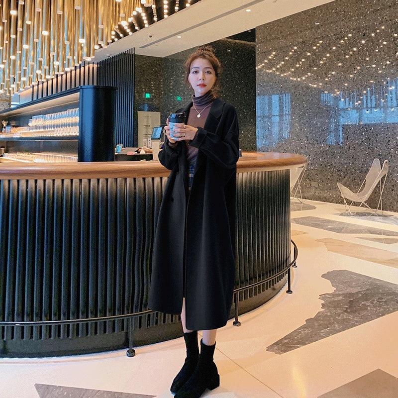 Women's loose mid-length wool coat, black, notched lapels and front buttons