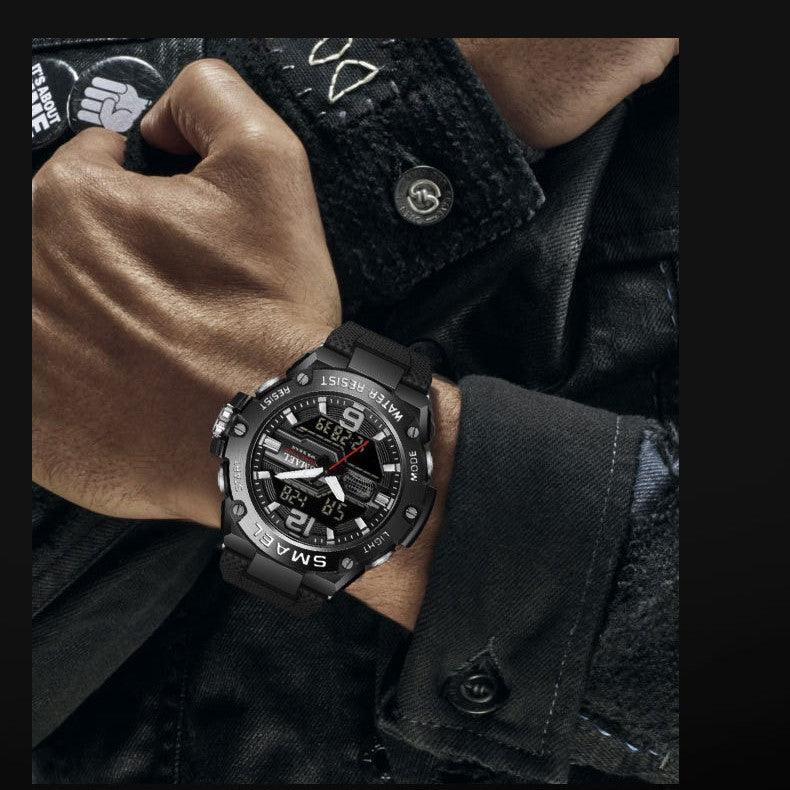 Men's quartz watch with black dial and black rubber strap, large round bezel