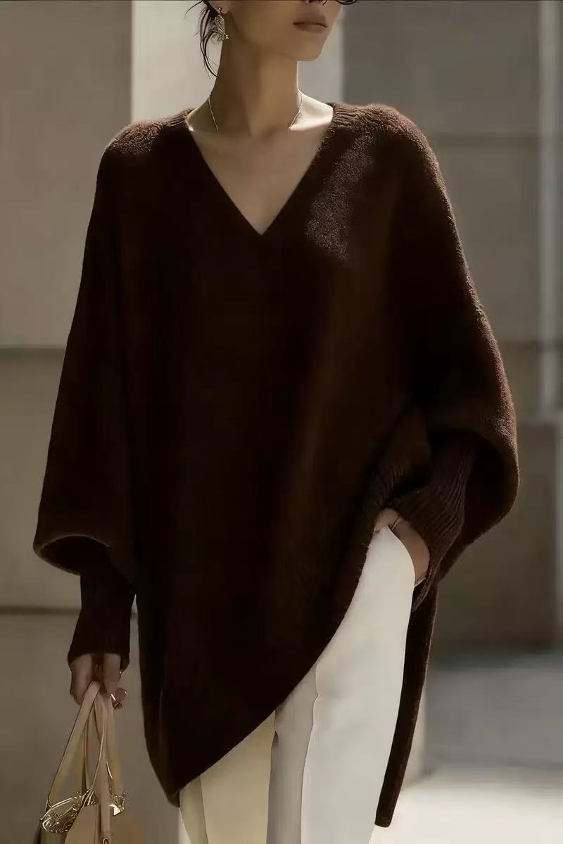 Women's relaxed V-neck pullover sweater