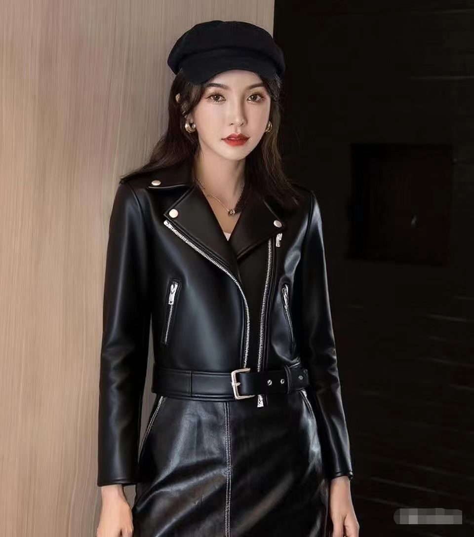 Women’s slim-fit leather jacket in black with asymmetrical zip and snap buttons