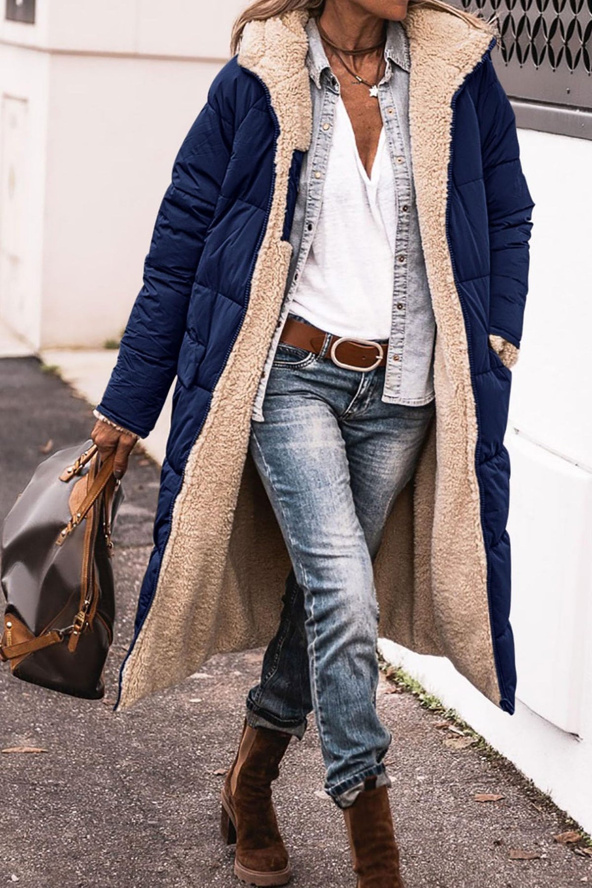 Women's hooded raglan-sleeve pocket coat