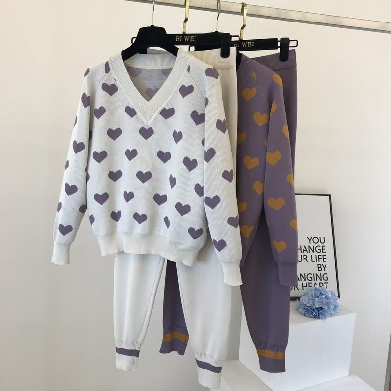 Women's Heart-Pattern Sweater & Tapered Pants Set