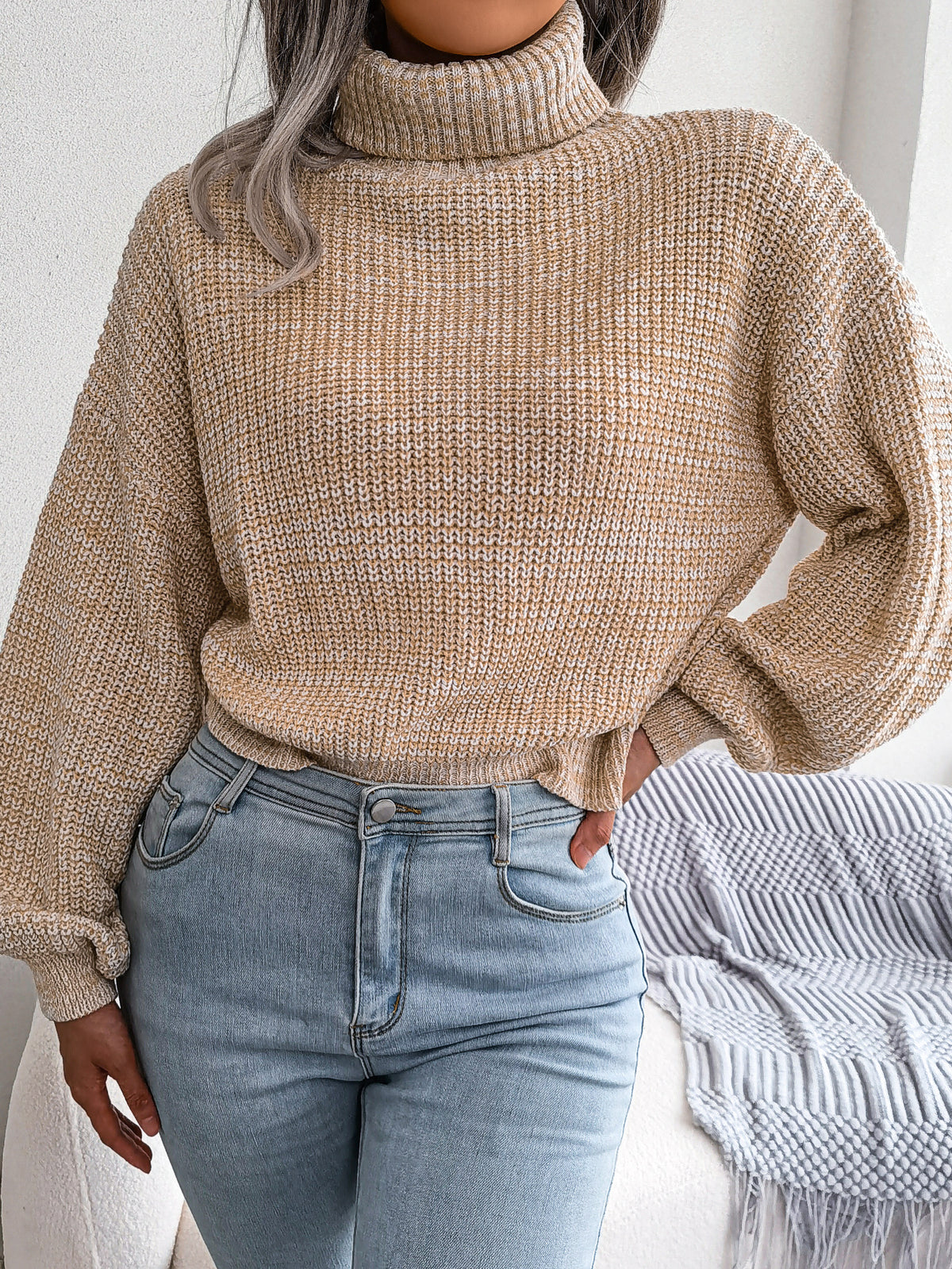 Women's Mixed Color Lantern-Sleeve Turtleneck Knit Sweater